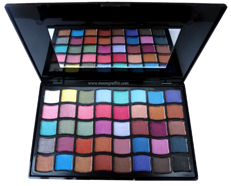 Palette Silver 40 ombres irisées Kiss Beauty